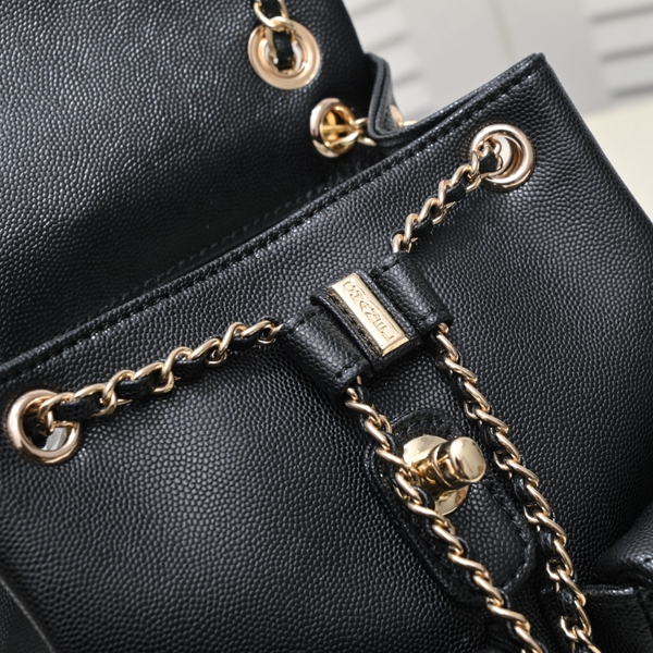 シャネルバッグ角部分ディテール